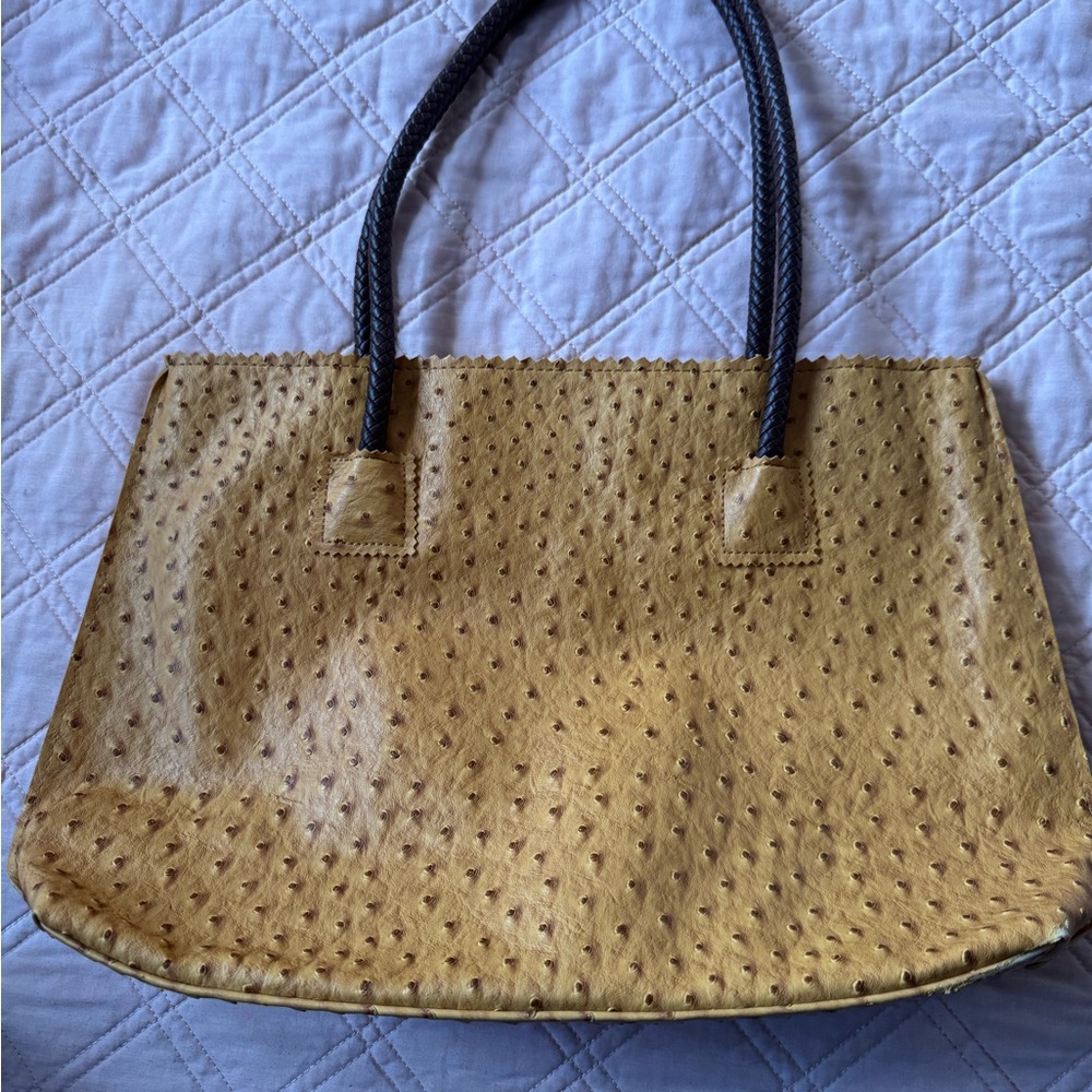 Elegant Tan Leather Handbag
